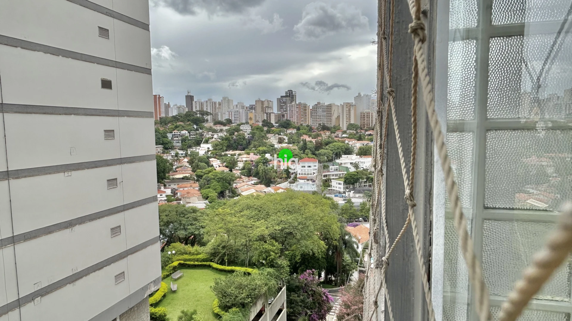Apartamento Maravilhoso em prédio HISTÓRICO no melhor do Bairro! - 