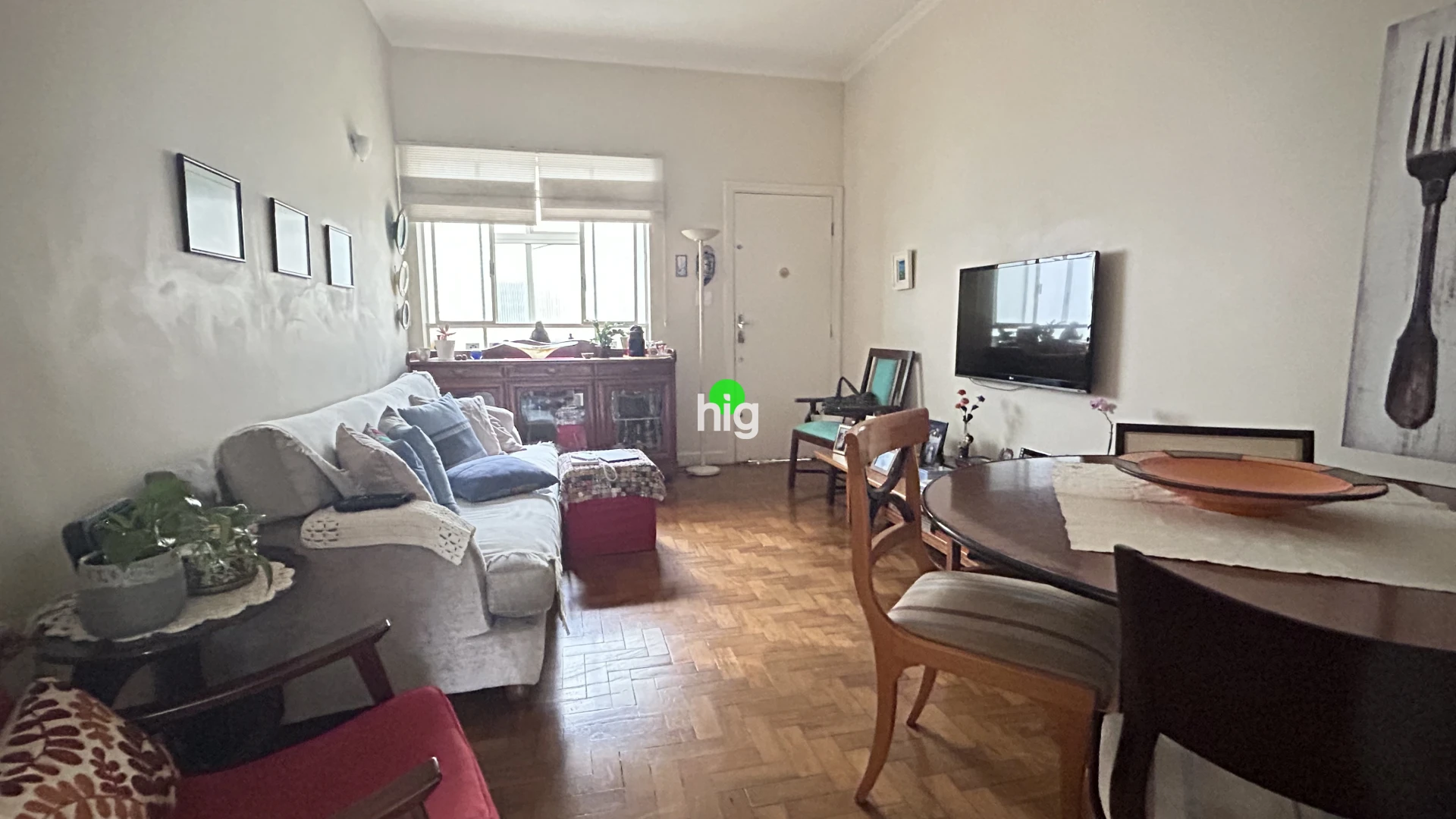 Santa Cecília — Charme de prédio antigo, luz natural e grande potencial de reforma - 