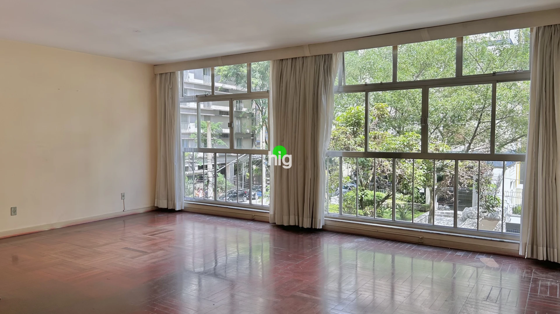 PRÉDIO ICÔNICO DE VICTOR REIF ! APARTAMENTO ORIGINAL PERFEITO PARA REFORMA  - 