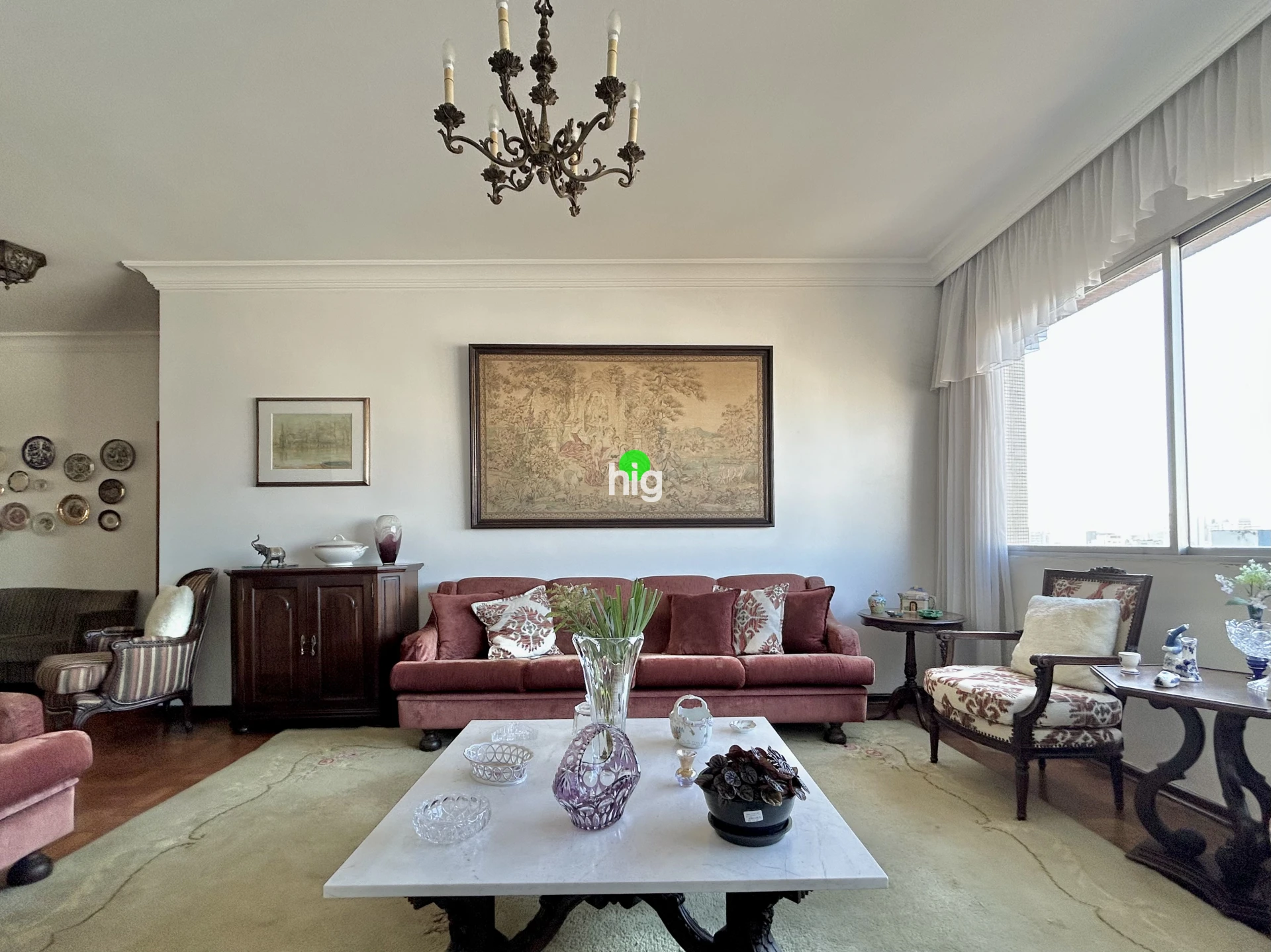 HIGIENÓPOLIS I Apartamento cheio de personalidade em prédio do início dos anos 60 - 