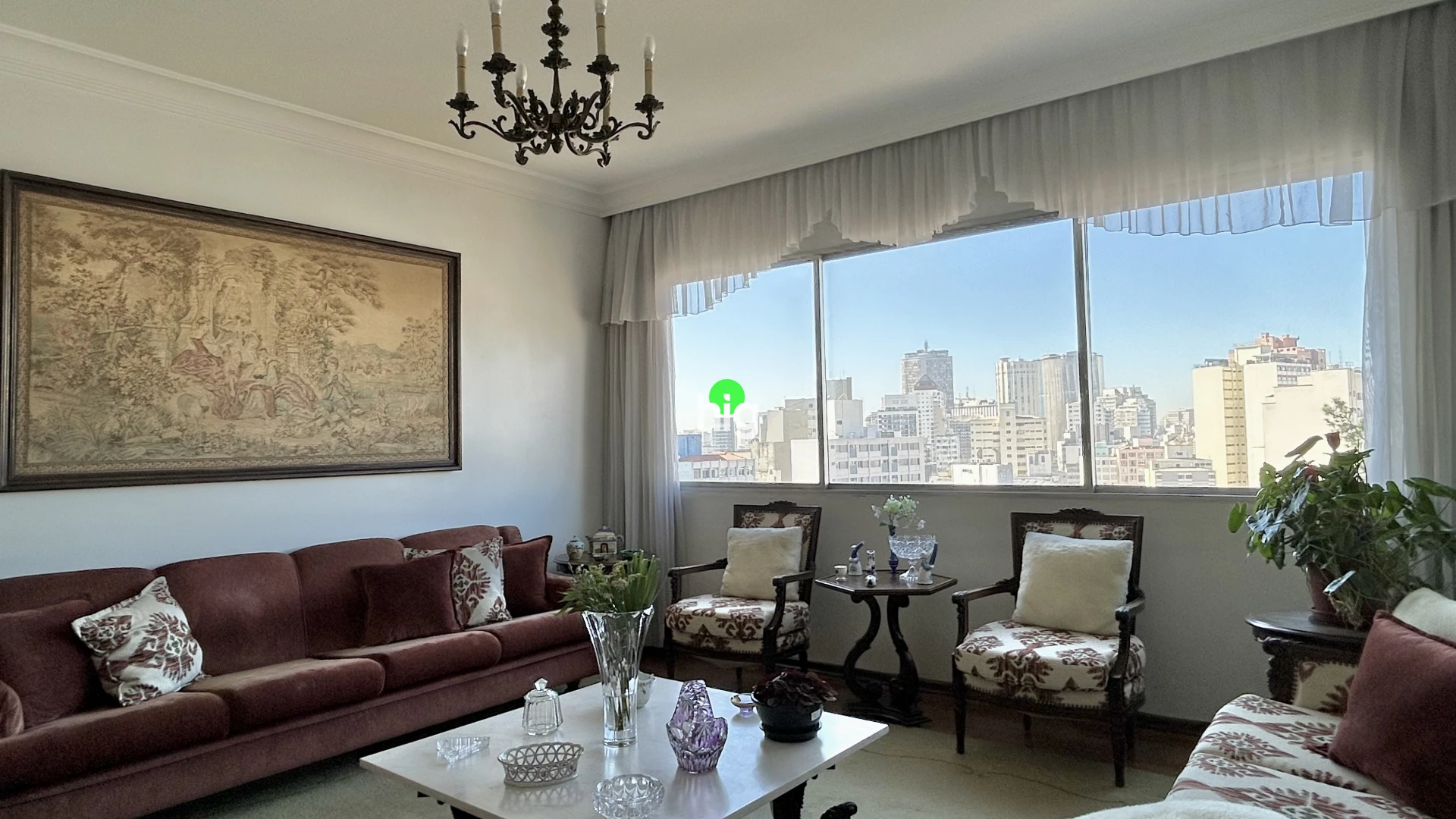 HIGIENÓPOLIS I Apartamento cheio de personalidade em prédio do início dos anos 60 - 
