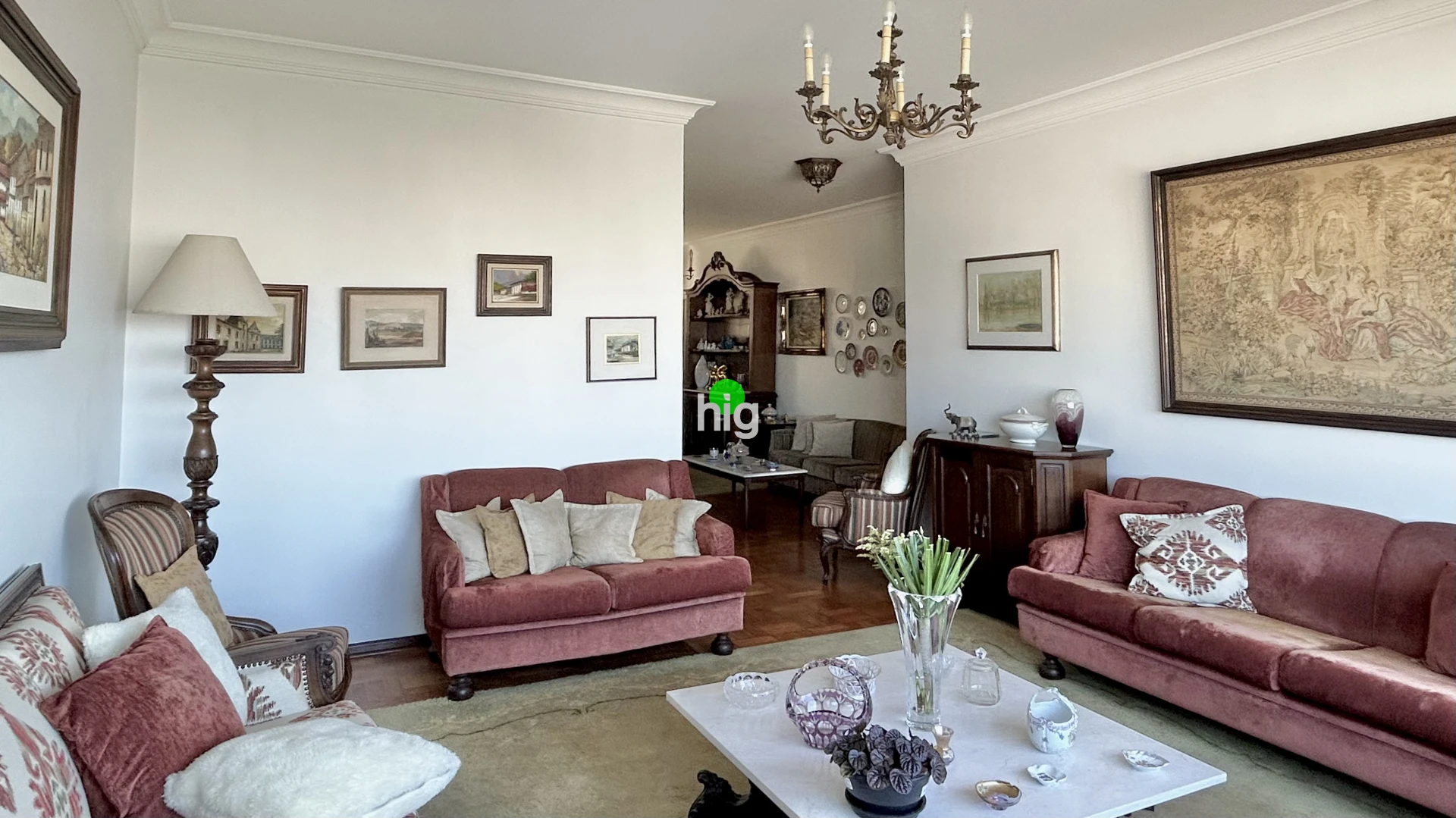 HIGIENÓPOLIS I Apartamento cheio de personalidade em prédio do início dos anos 60 - 