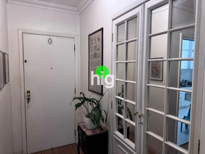 Em frente à Praça Vilaboim | Higienópolis - 