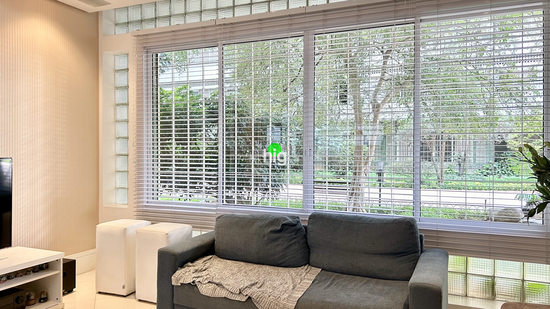 Apartamento térreo em edifício de Franz Heep em Higienópolis - 