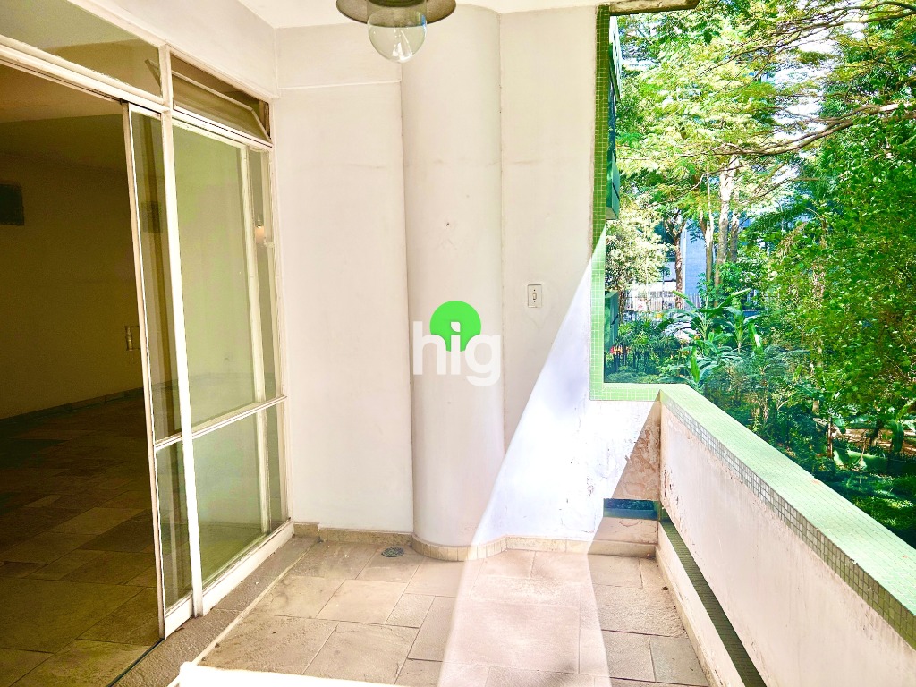 APARTAMENTO - 