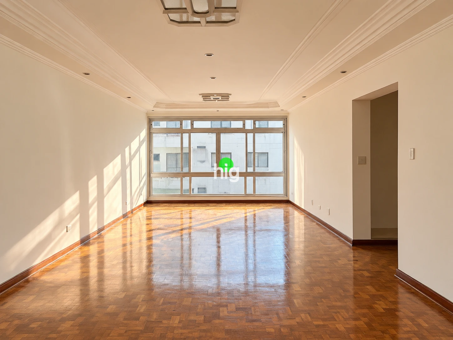 163 m² a poucos passos da Praça Buenos Aires